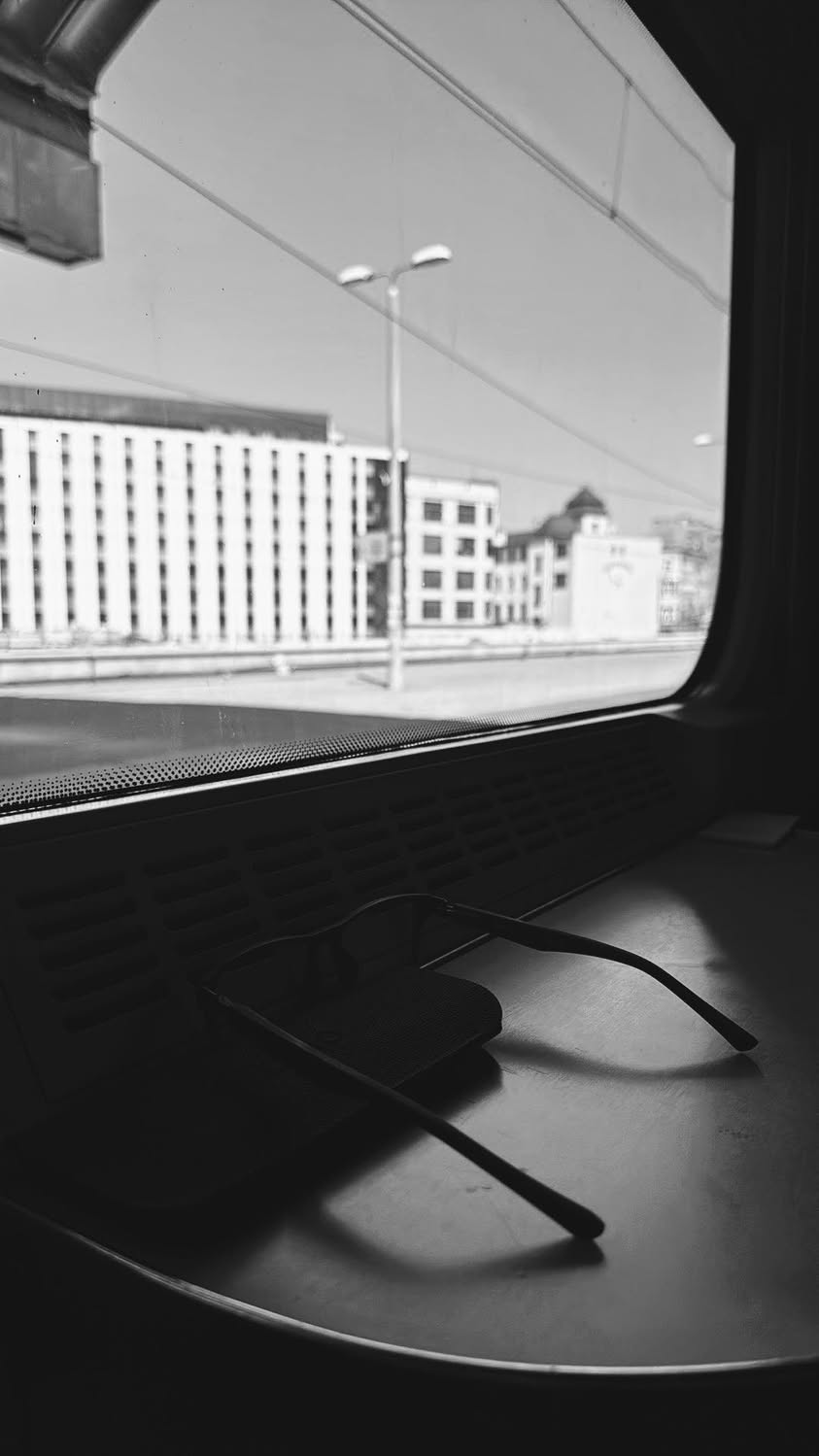 Fotografia z archiwalnego wpisu: KARTKA Z PODRÓŻY ~ Usiadłem na schodach…